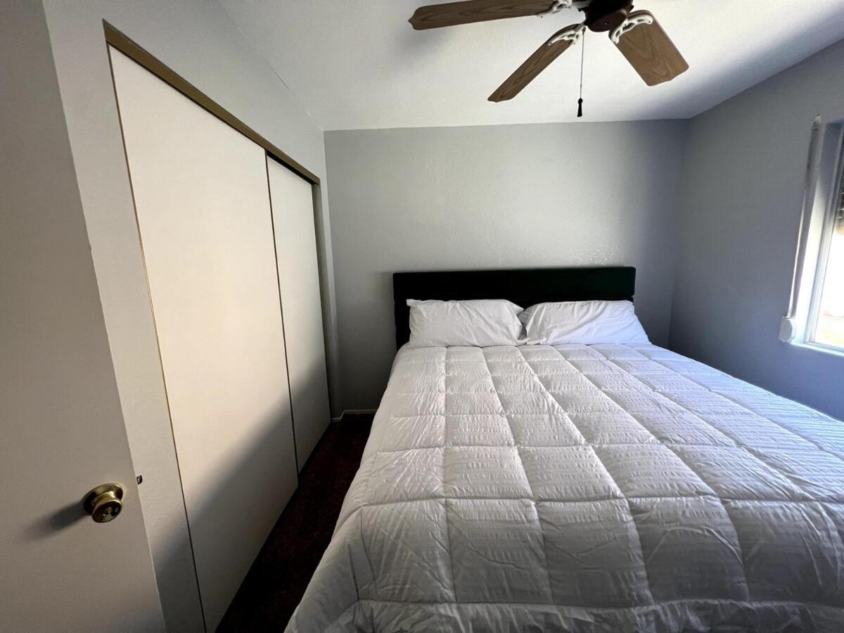 Big 4 Bedroom With A Pool * Las Vegas