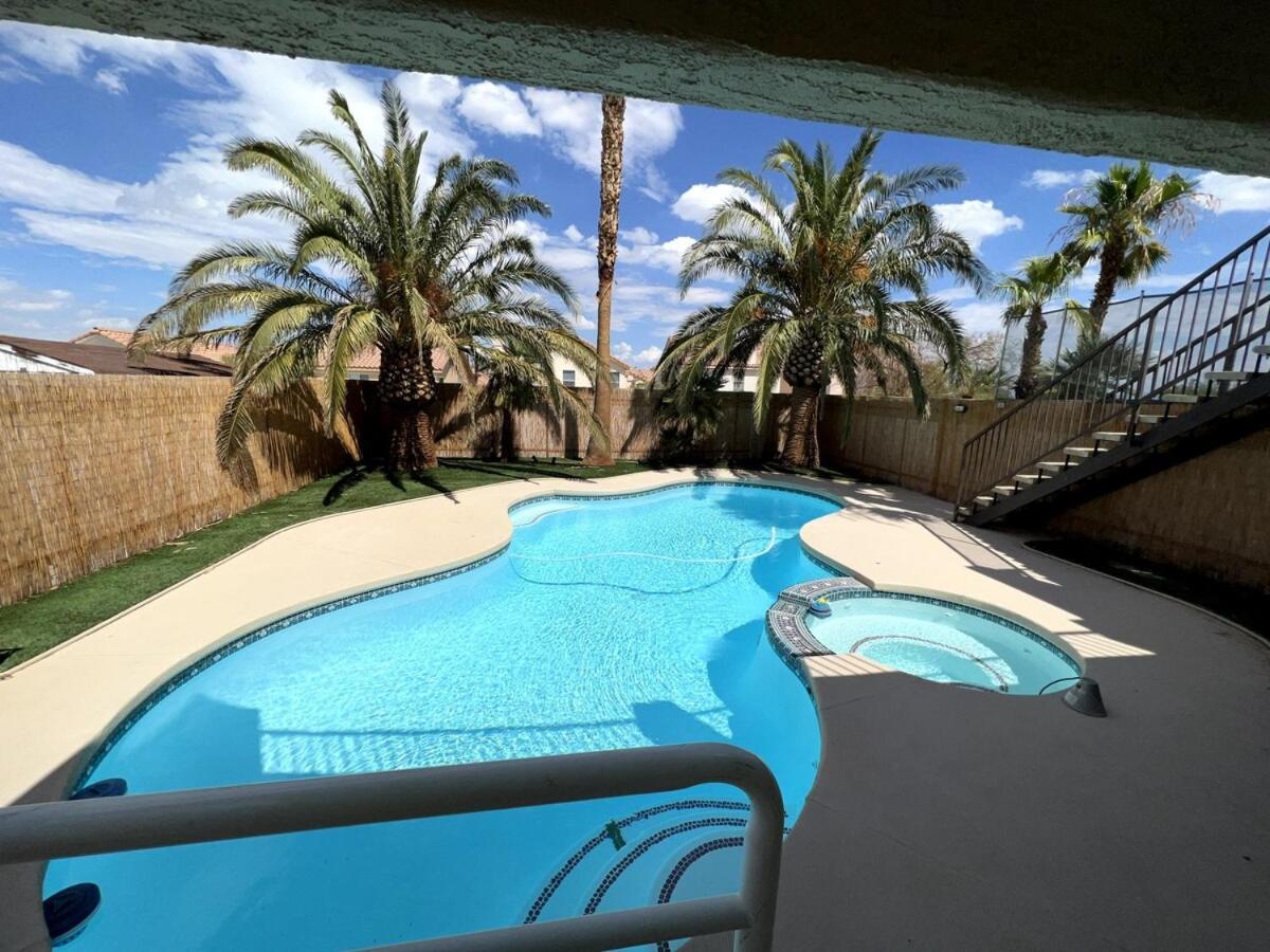 Big 4 Bedroom With A Pool Сasa de vacaciones *