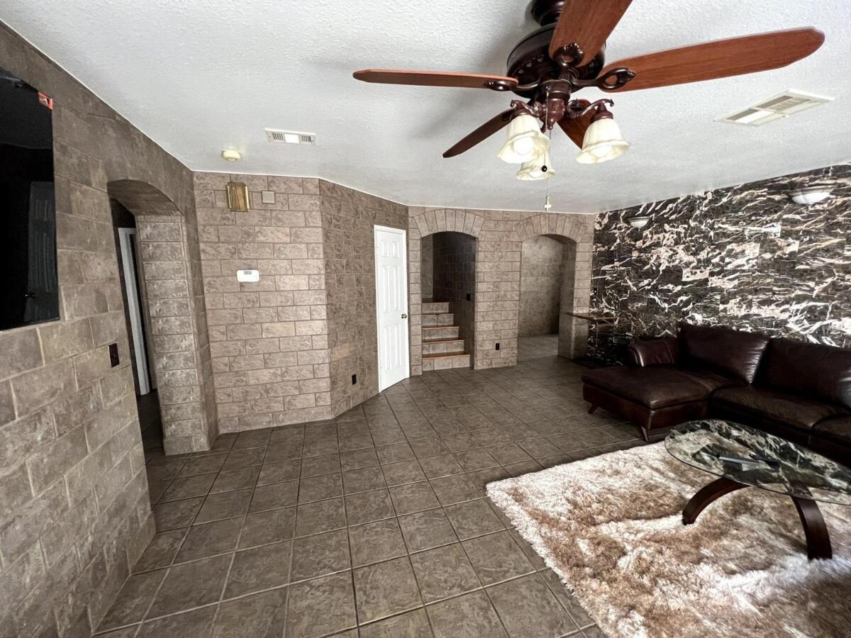 Сasa de vacaciones Big 4 Bedroom With A Pool *