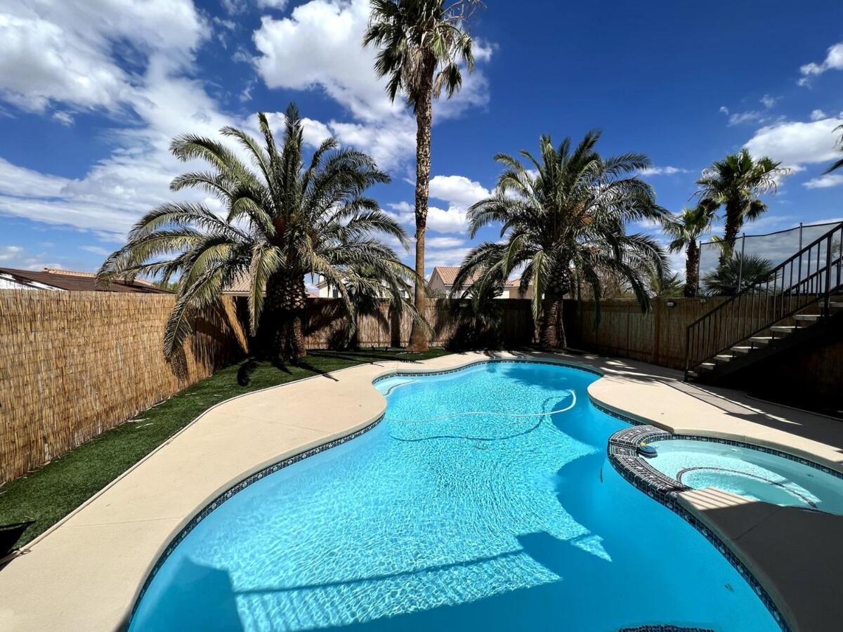 Big 4 Bedroom With A Pool * Las Vegas